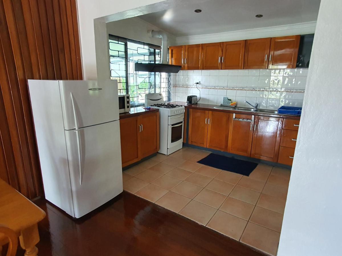 Loverly 3 Bedroom Rental Pool Outdoor Area Upper Сува Екстер'єр фото